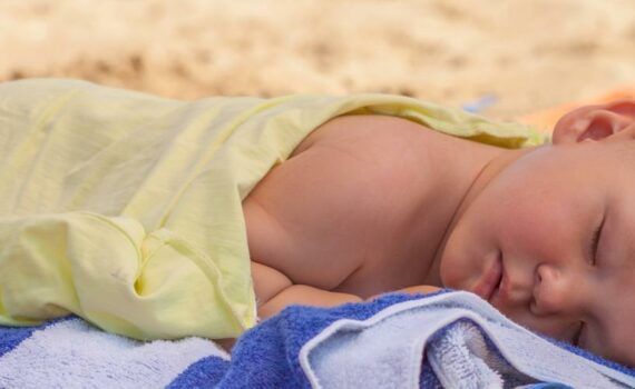 Zu sehen ist Bild 1 zum Beitrag mit dem Thema: Kühlhandtuch für Strand