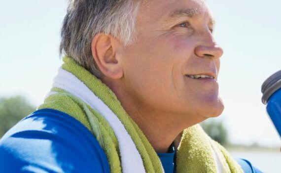 Zu sehen ist Bild 1 zum Beitrag mit dem Thema: Kühlhandtuch - Nutzen, Anwendung und Kaufberatung