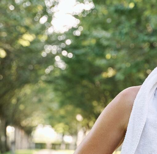 Zu sehen ist Bild 1 zum Beitrag mit dem Thema: Kühlhandtuch Tragemöglichkeiten