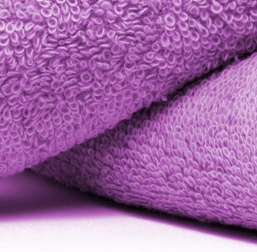 Zu sehen ist Bild 1 zum Beitrag mit dem Thema: Kühlhandtuch oder normales Handtuch: Unterschiede in Funktion und Anwendung